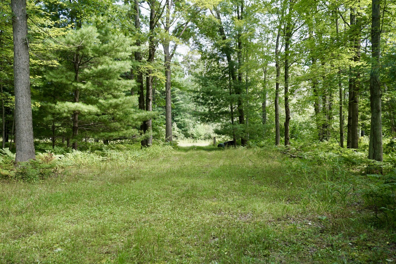 3077 S Tyndall Road Property Photo 2