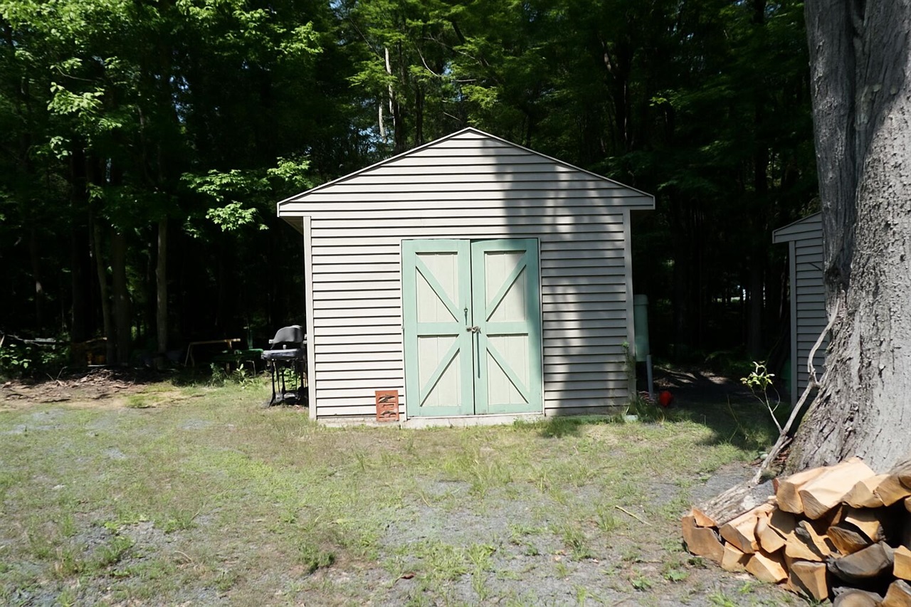 3077 S Tyndall Road Property Photo 4