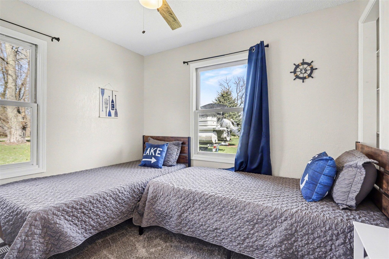 2743 Hemlock Road Property Photo 10