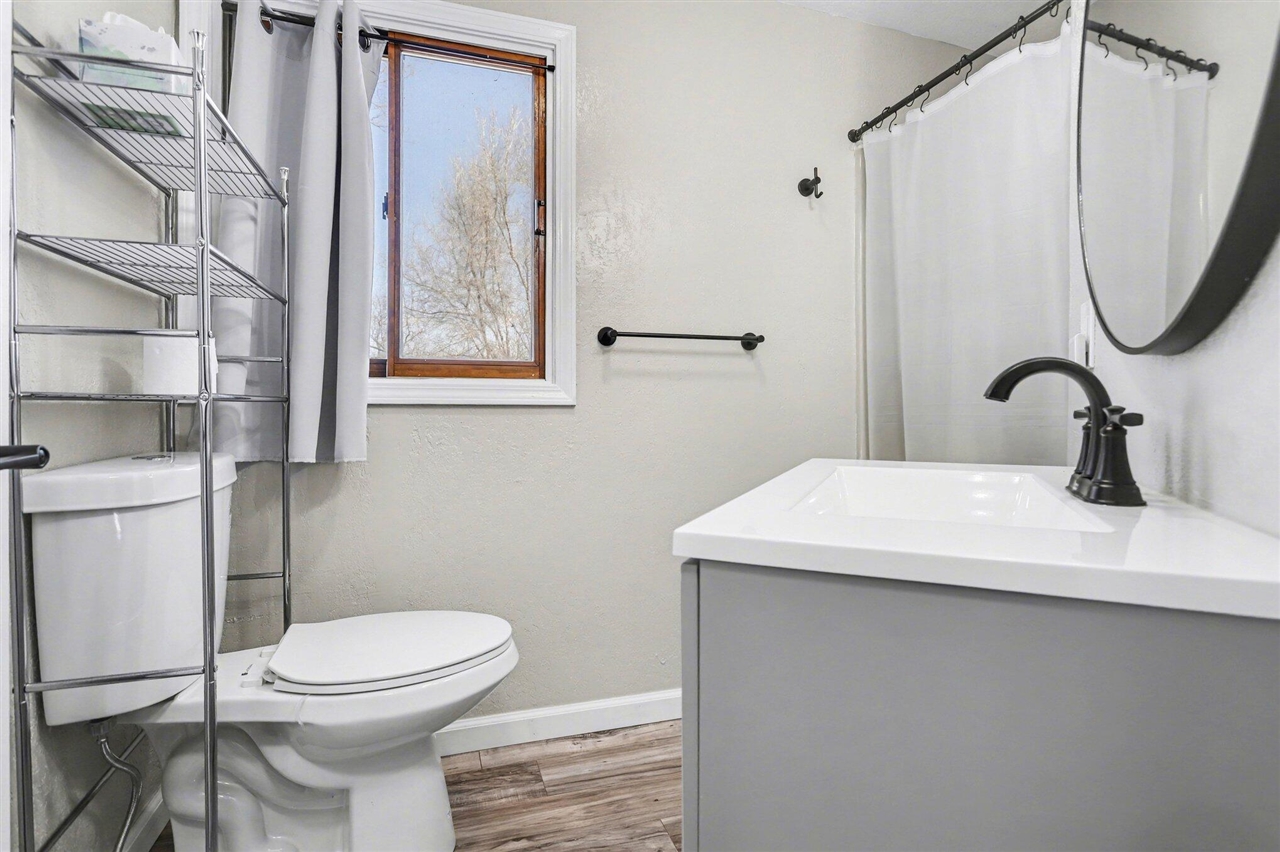 2743 Hemlock Road Property Photo 22