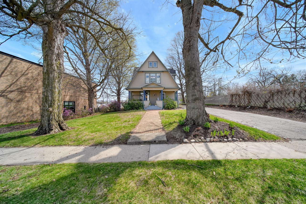 113 Chicago Street Property Photo 2
