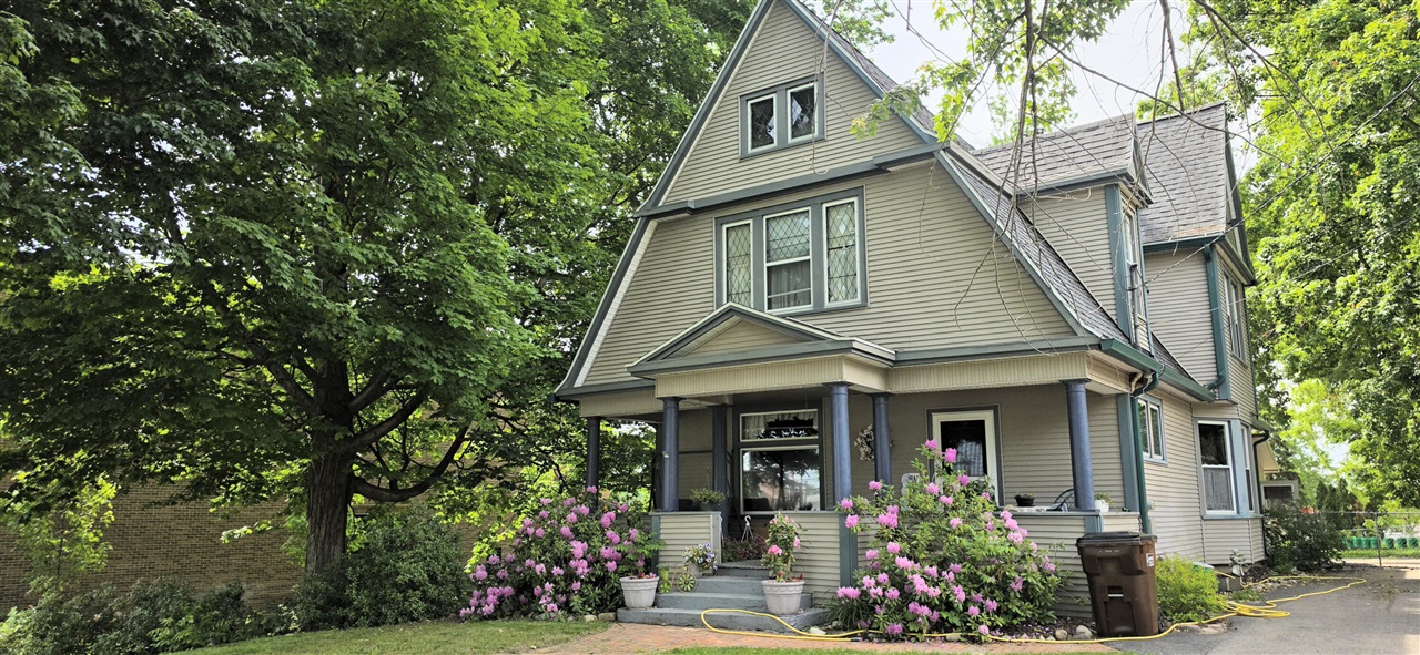 113 Chicago Street Property Photo 4