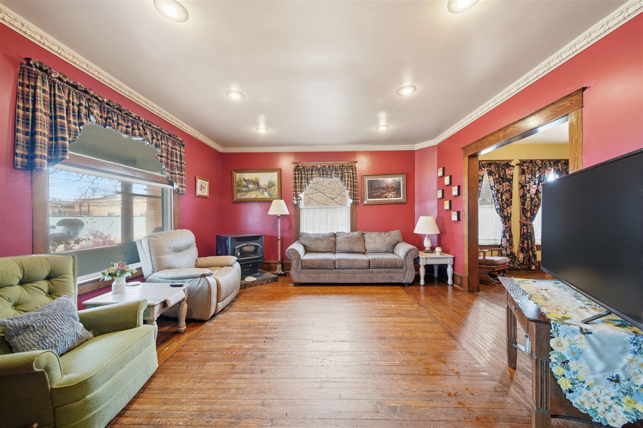 113 Chicago Street Property Photo 11