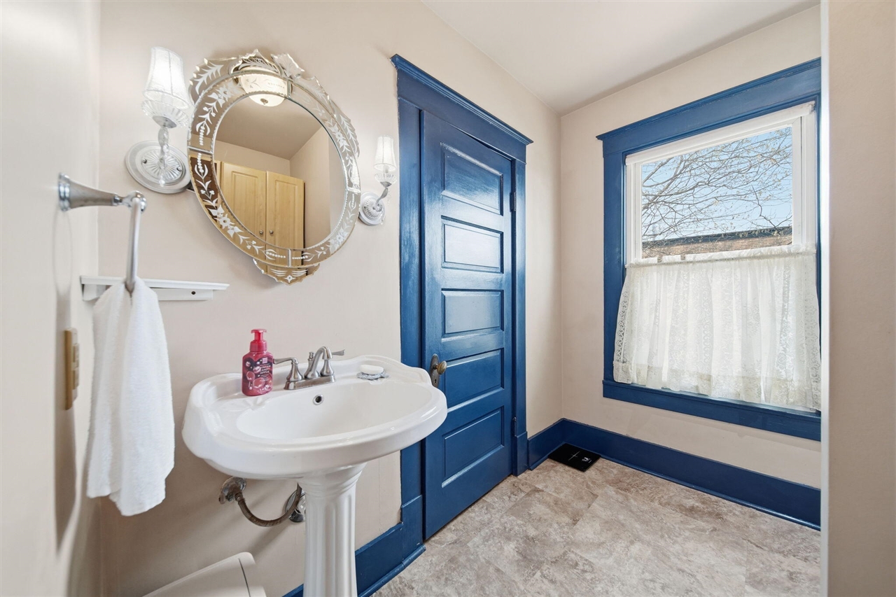 113 Chicago Street Property Photo 28