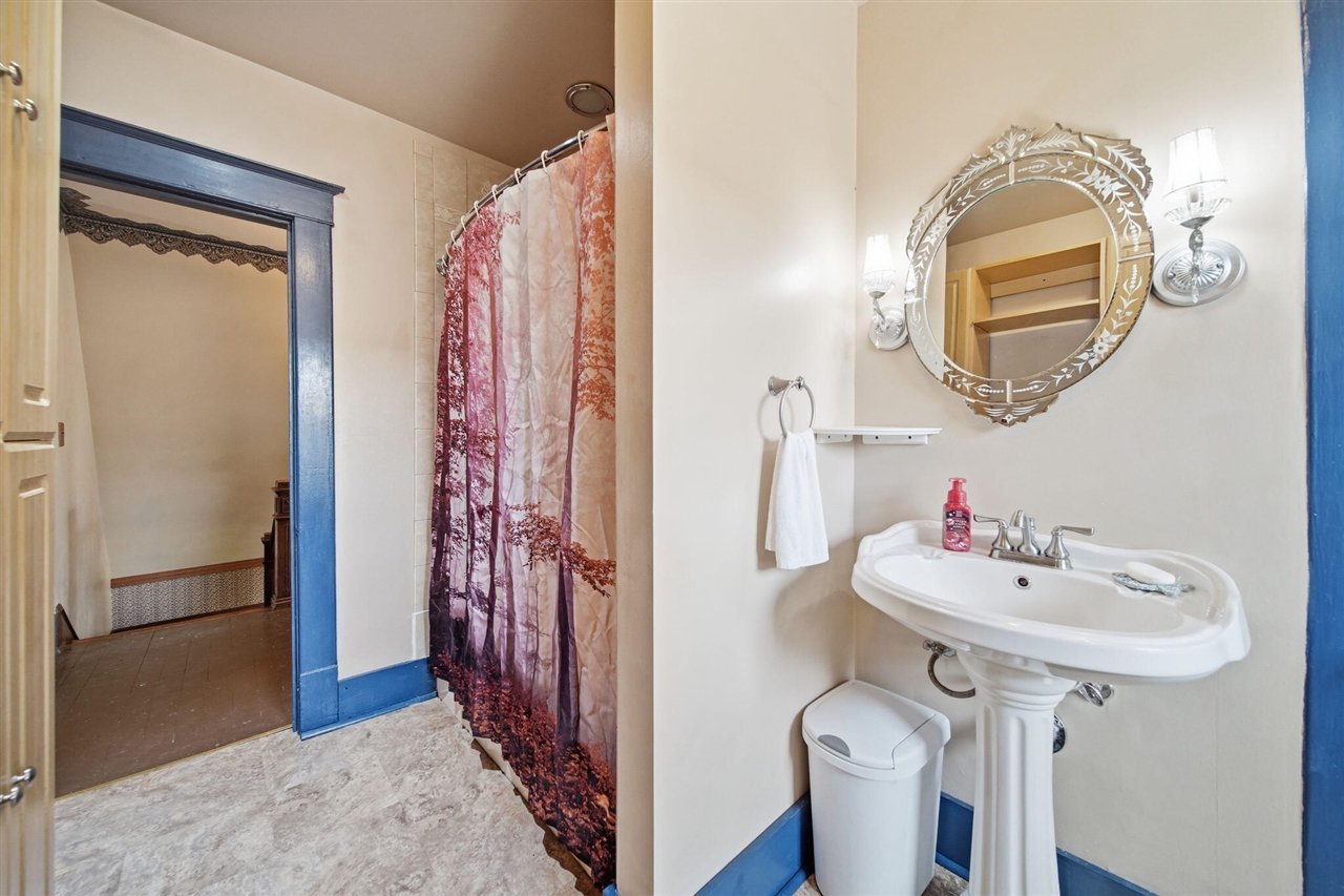 113 Chicago Street Property Photo 30
