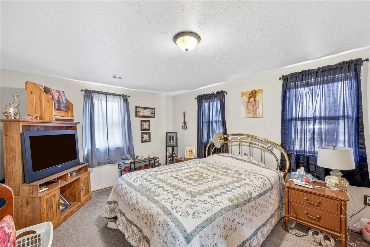 4784 1st Street Property Photo 16