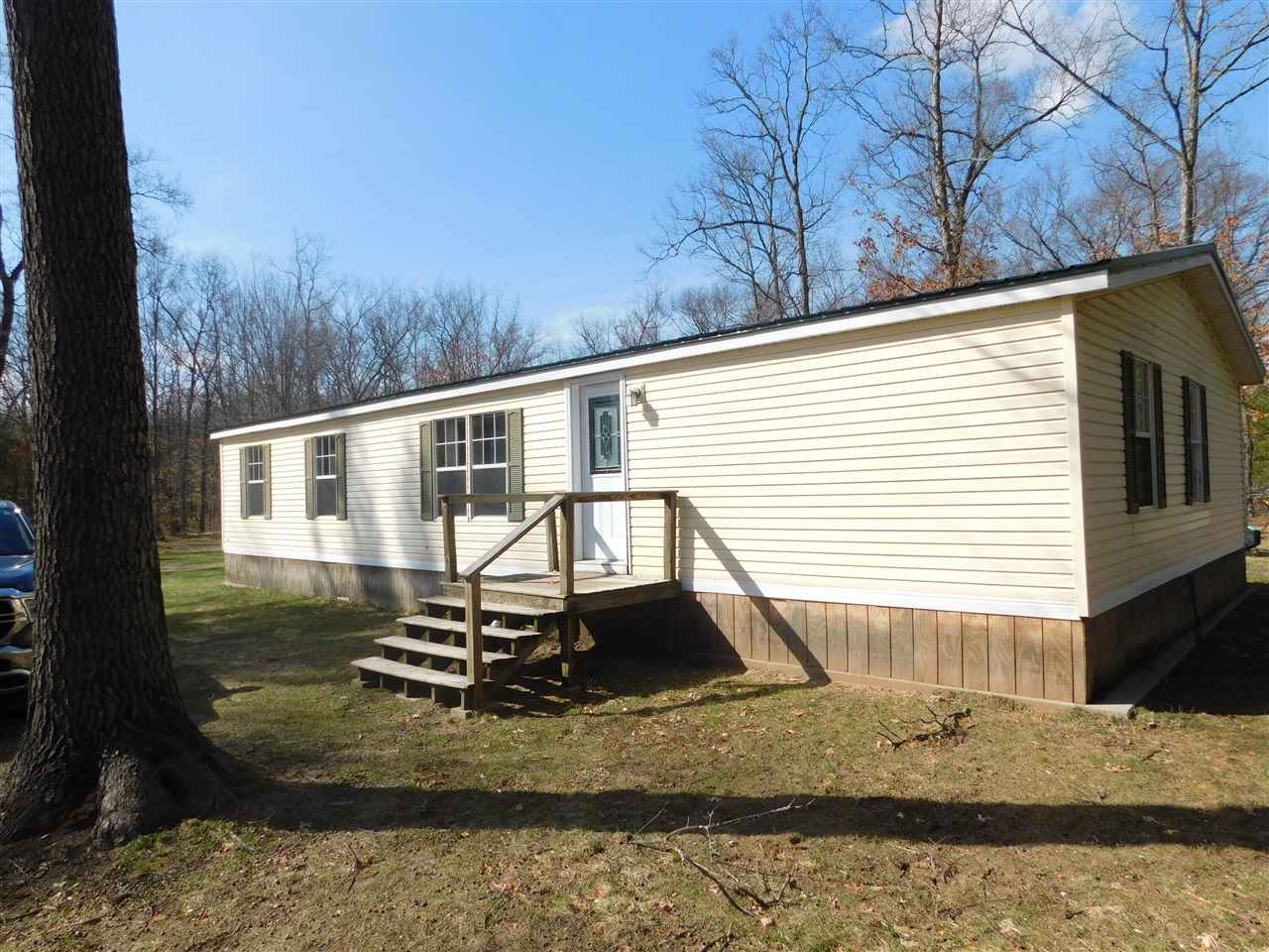 647 N Hart Road Property Photo 4