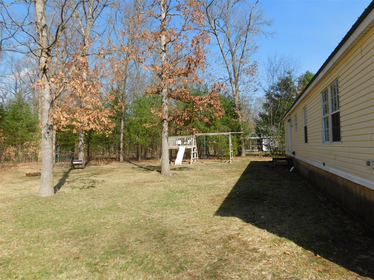 647 N Hart Road Property Photo 6