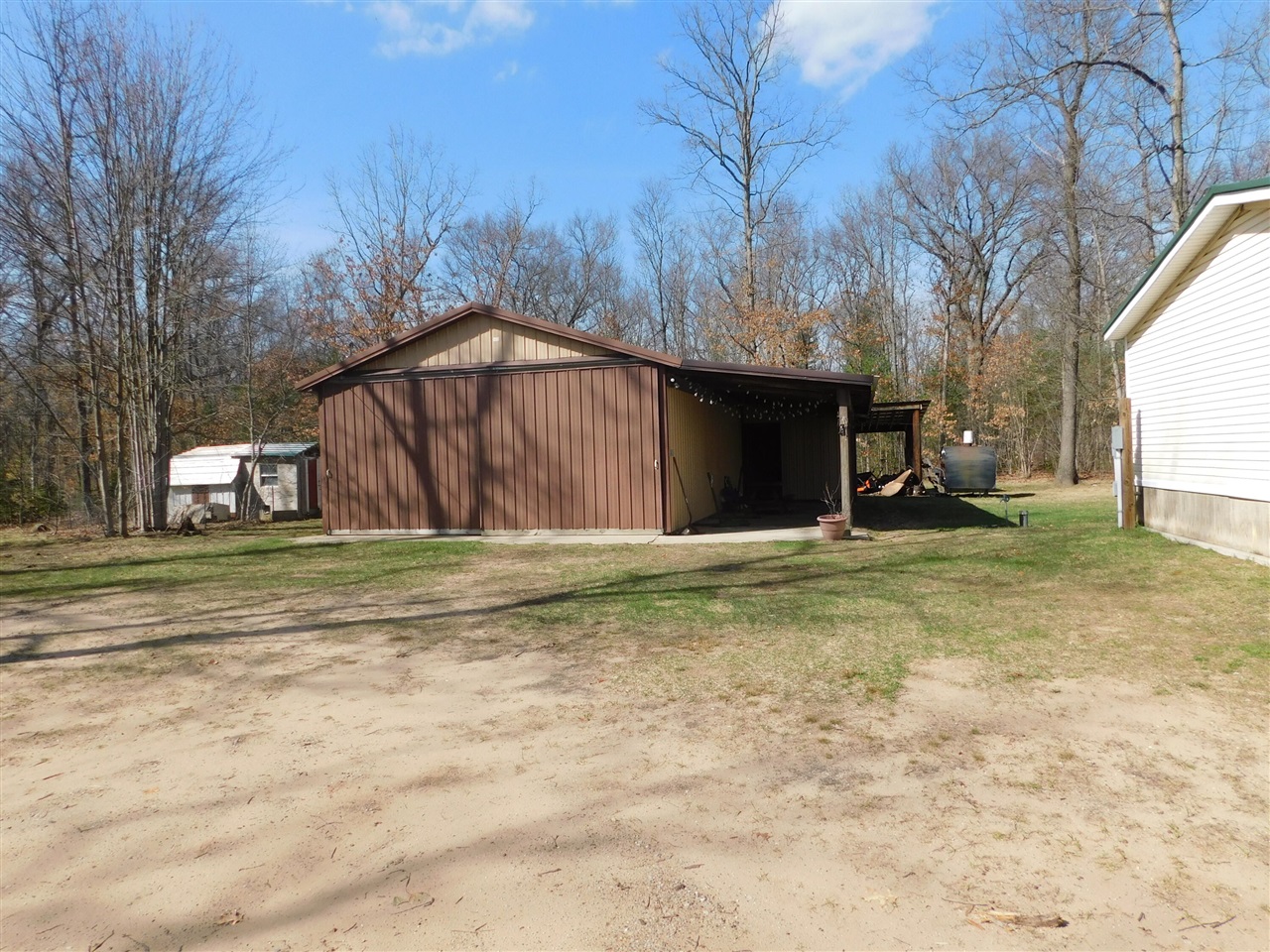 647 N Hart Road Property Photo 7