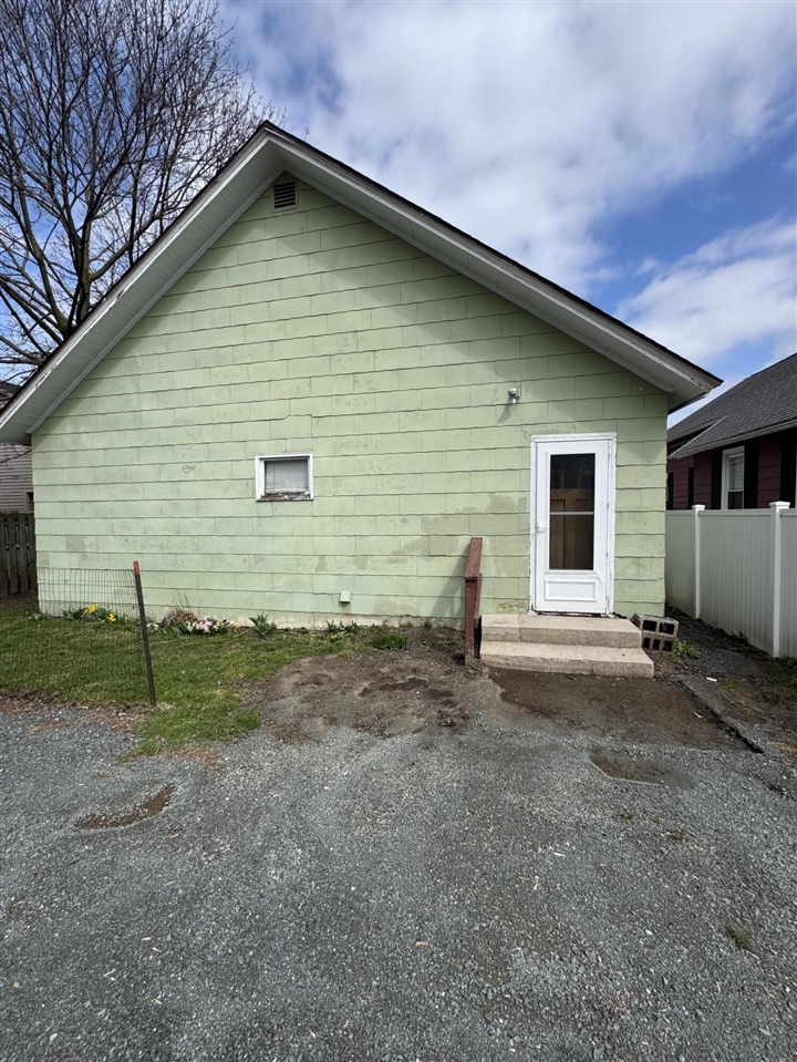 75 Filer Street Property Photo 4