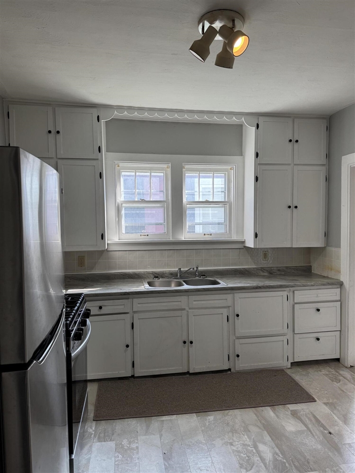 75 Filer Street Property Photo 7