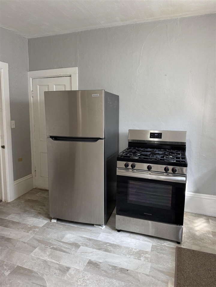 75 Filer Street Property Photo 8
