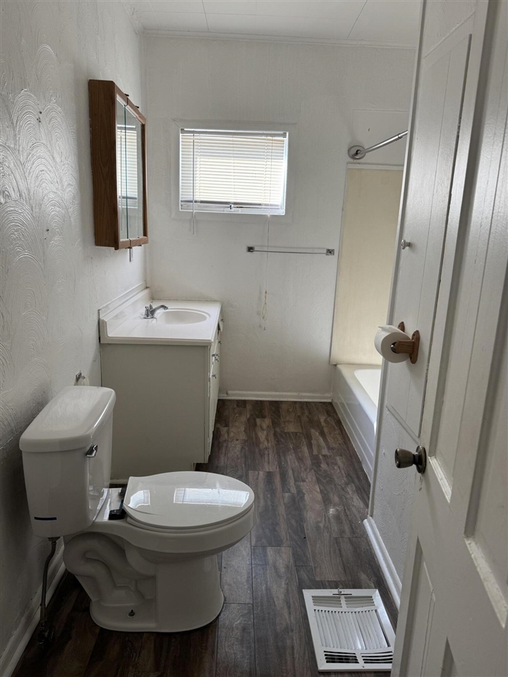 75 Filer Street Property Photo 11