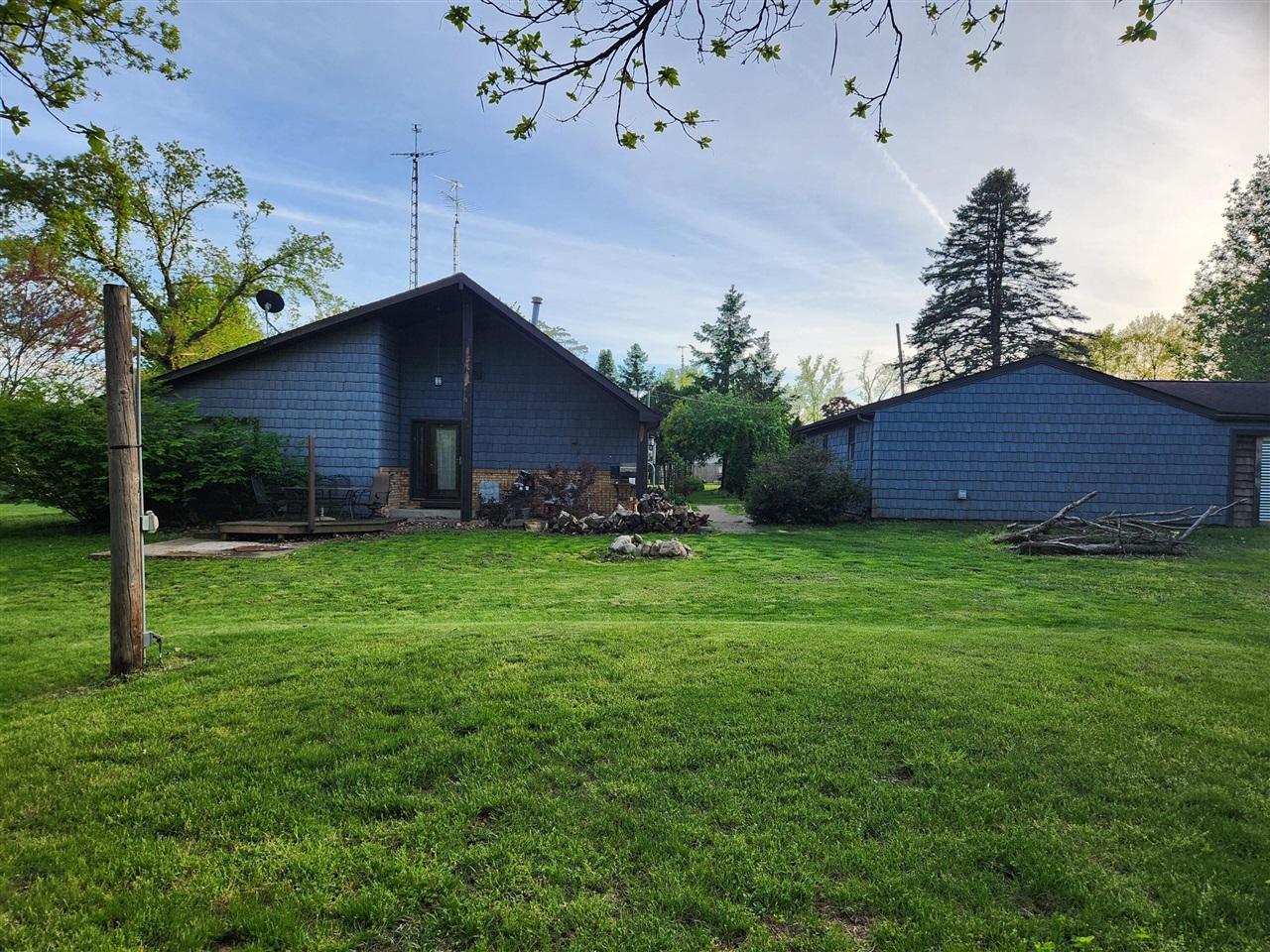 28573 Maystead Road Property Photo 1