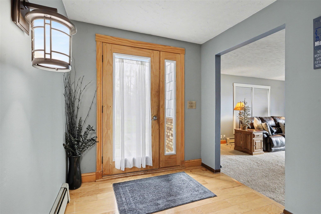 28573 Maystead Road Property Photo 6