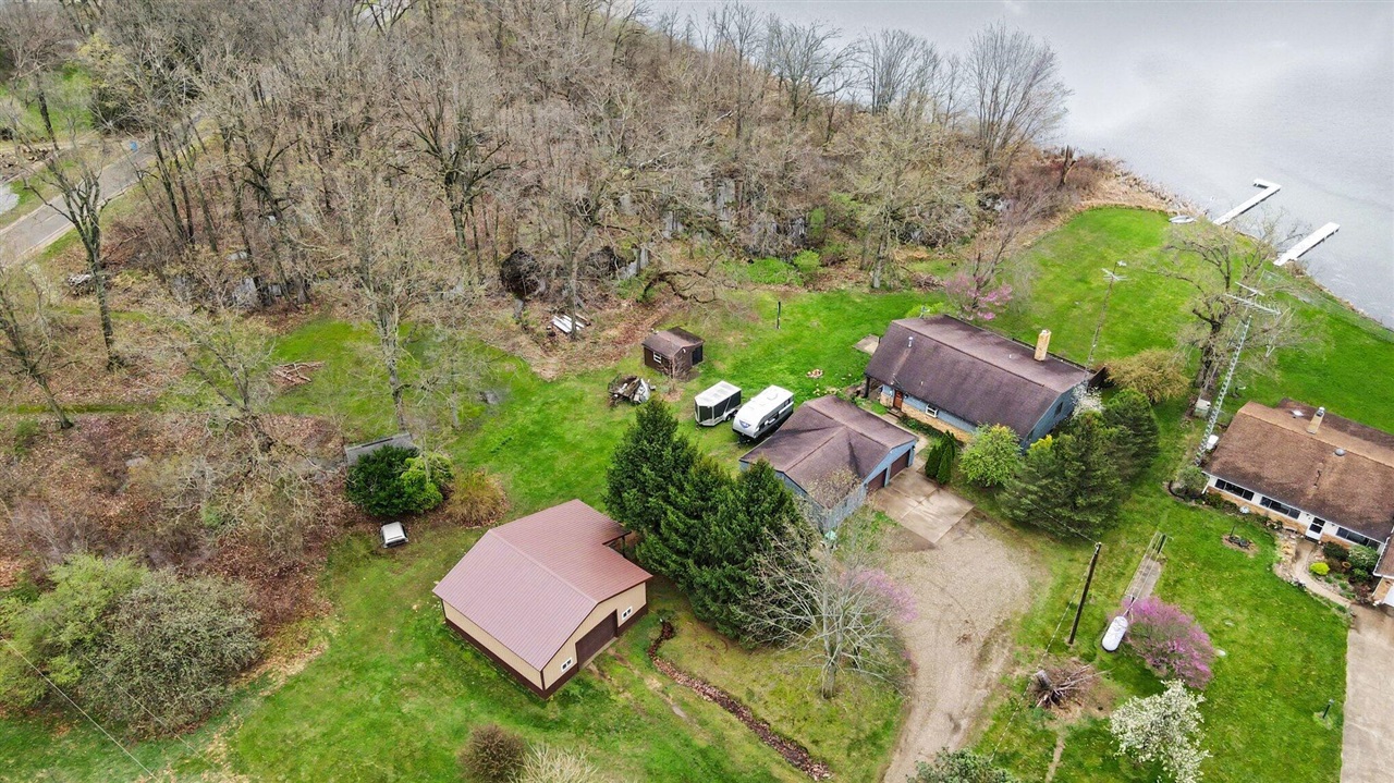28573 Maystead Road Property Photo 8