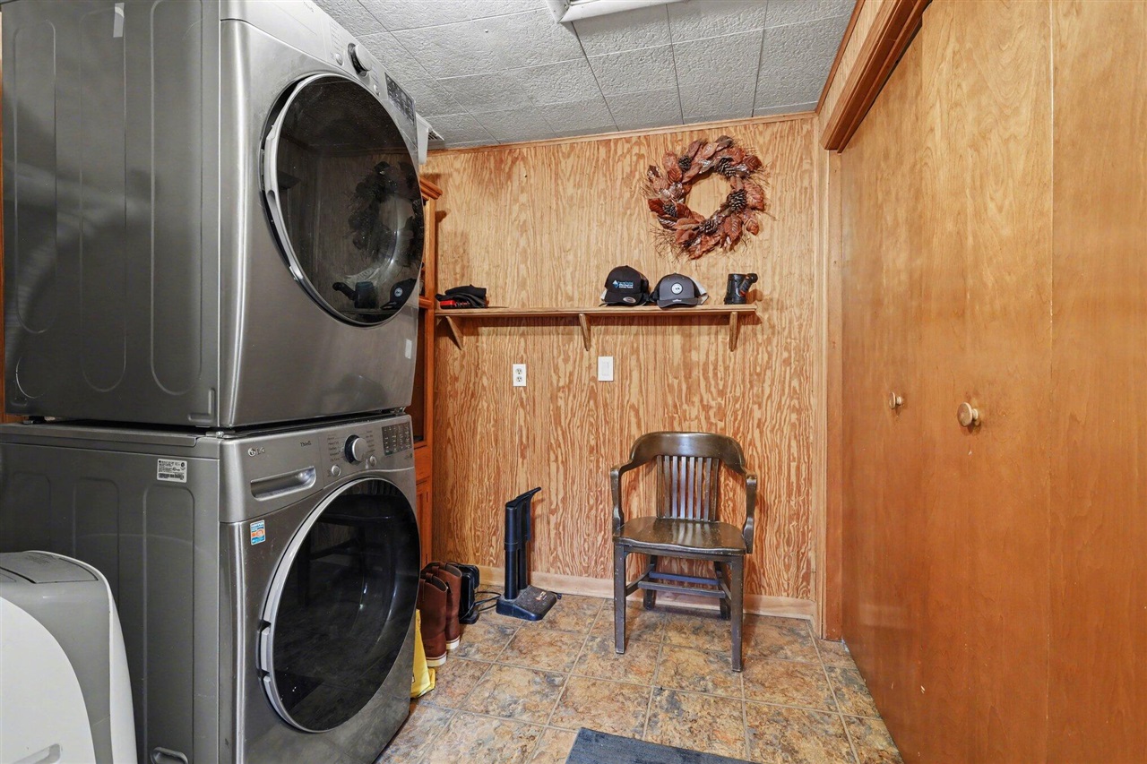 28573 Maystead Road Property Photo 10