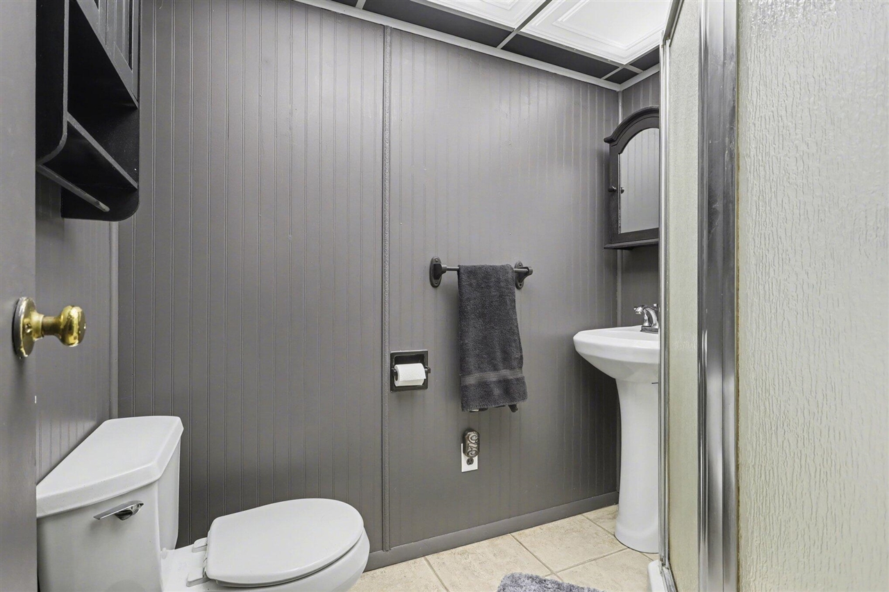 28573 Maystead Road Property Photo 12