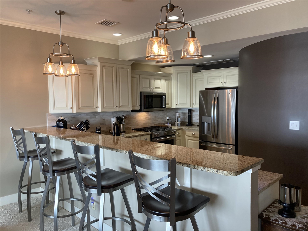 105 W Danaher Street Property Photo 8