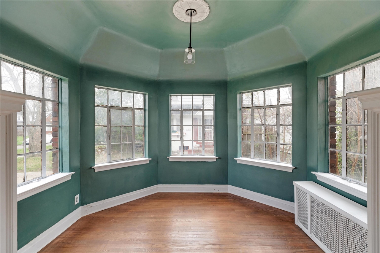 14541 Woodmont Avenue Property Photo 12