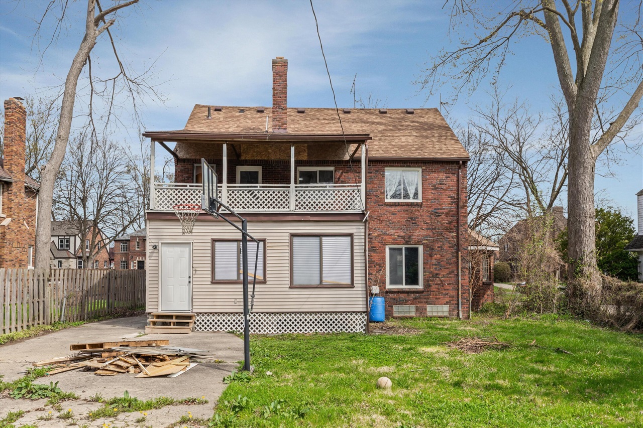 14541 Woodmont Avenue Property Photo 24
