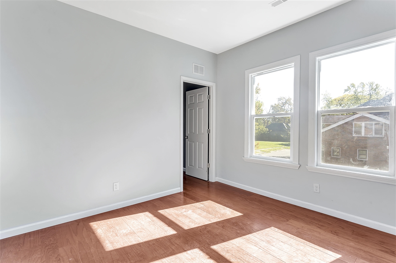 7507 Hanover Street Property Photo 5