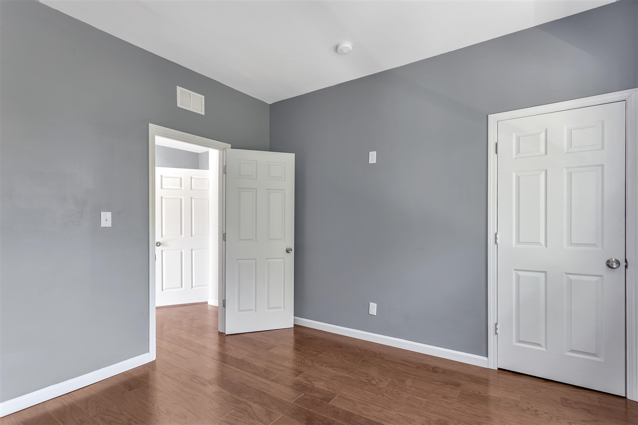 7507 Hanover Street Property Photo 10