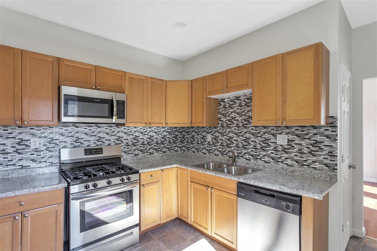 7507 Hanover Street Property Photo 15