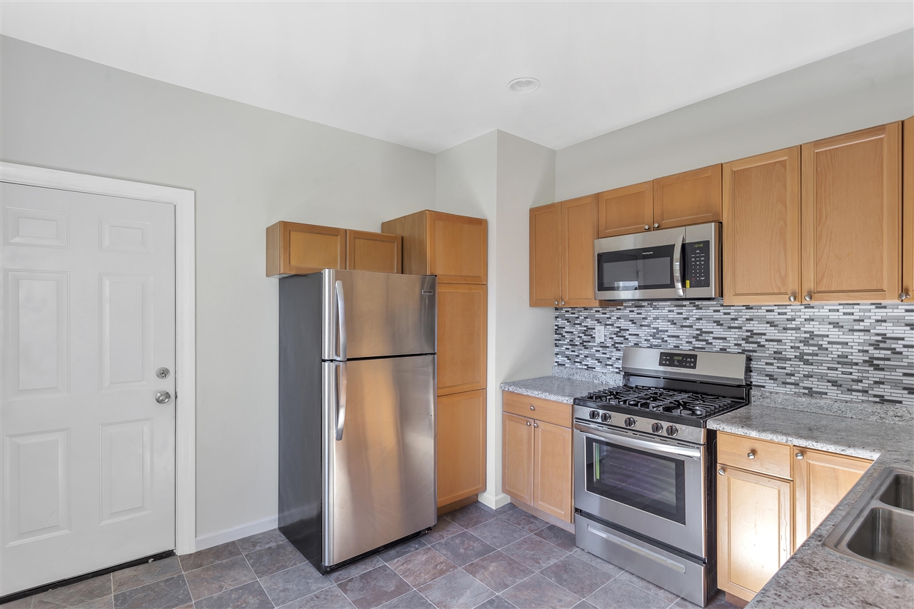 7507 Hanover Street Property Photo 16