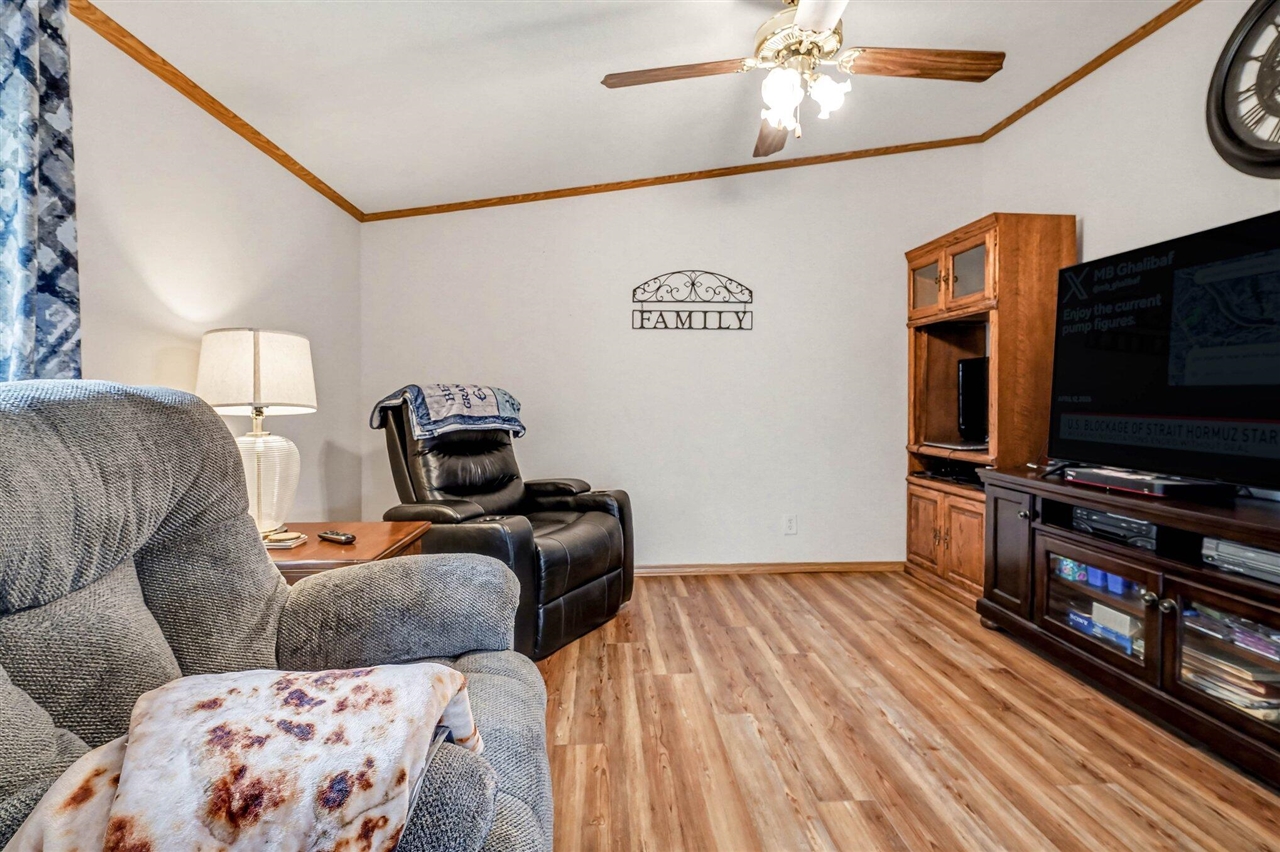 5320 Pine Arbor Ridge Property Photo 6