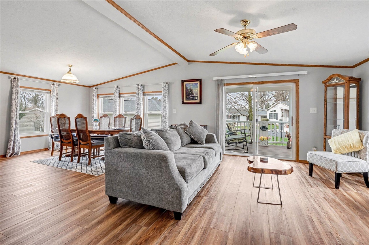 5320 Pine Arbor Ridge Property Photo 8