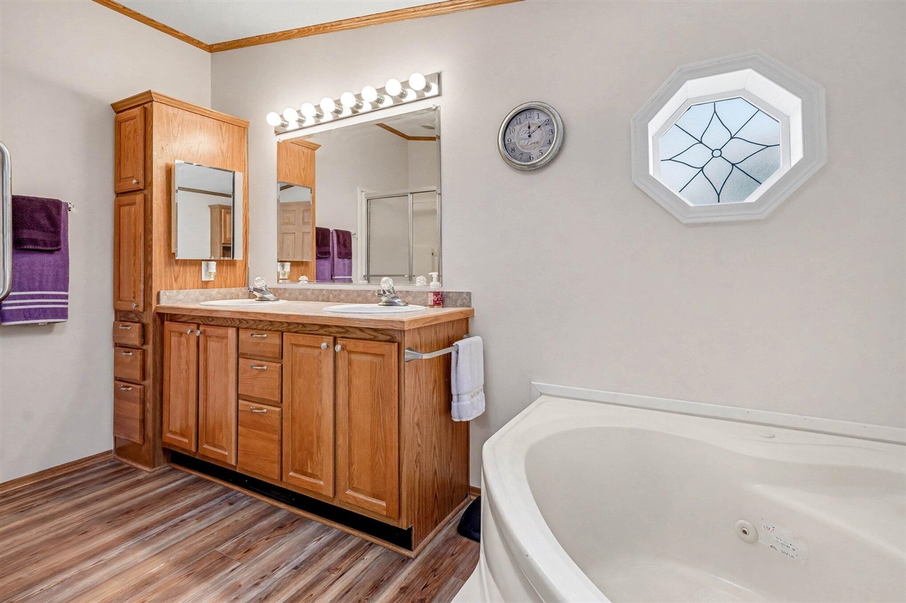 5320 Pine Arbor Ridge Property Photo 13