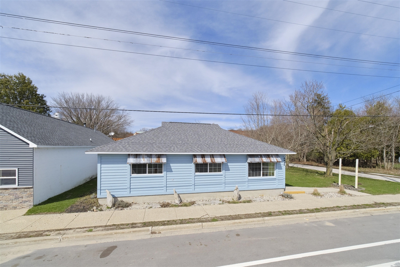 4990 Main Street Property Photo 63