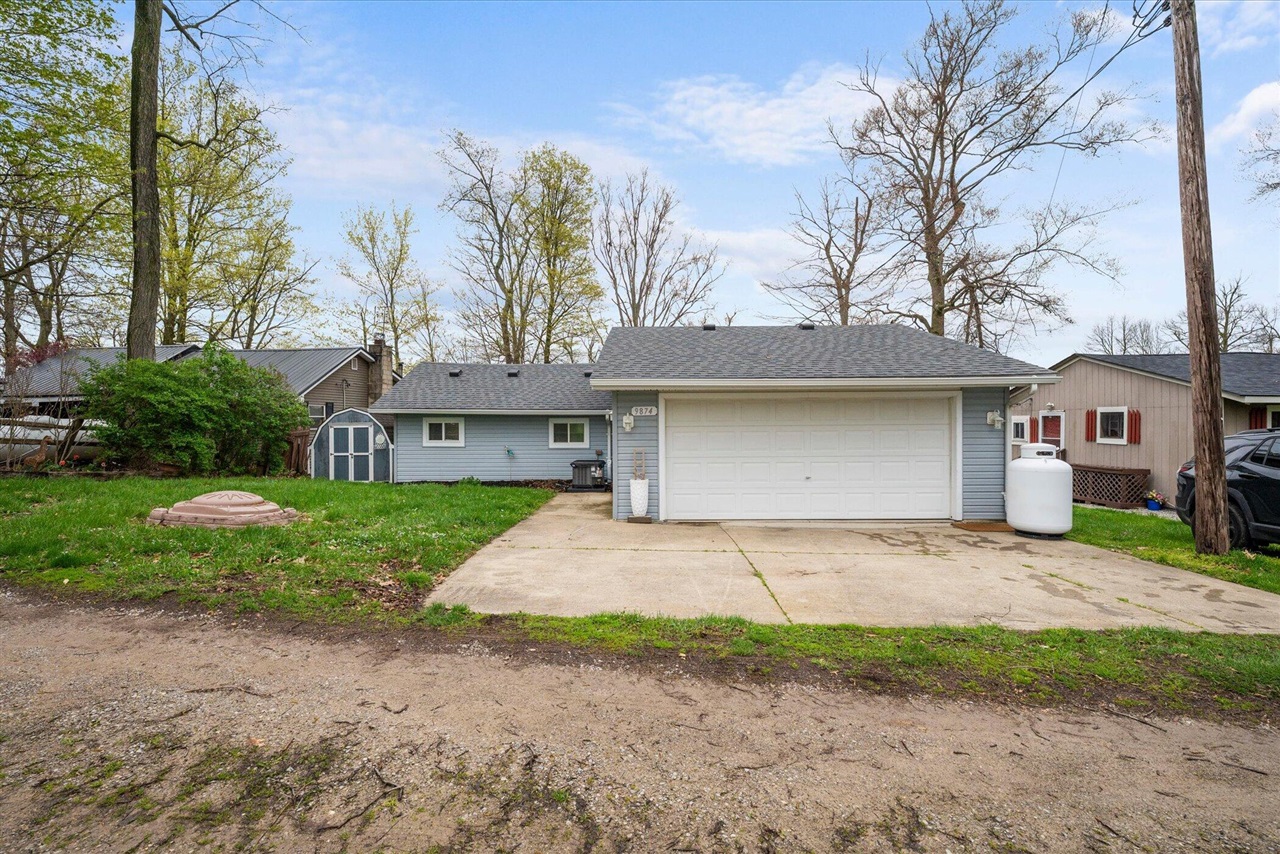 9874 Highland Drive Property Photo 3