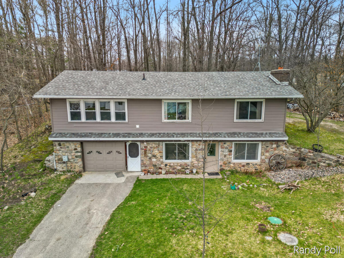 10116 Lakeshore Drive Property Photo 1