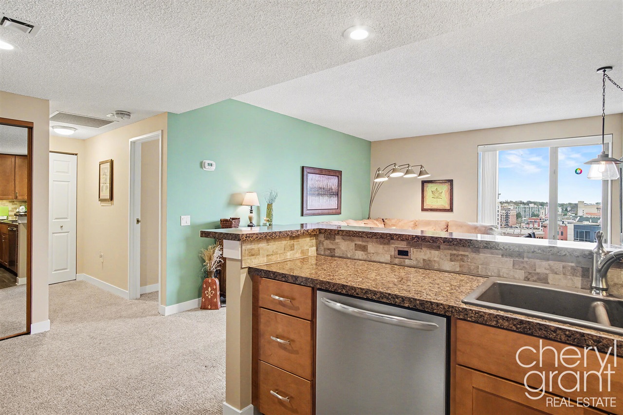 158 Campau Circle Property Photo 7