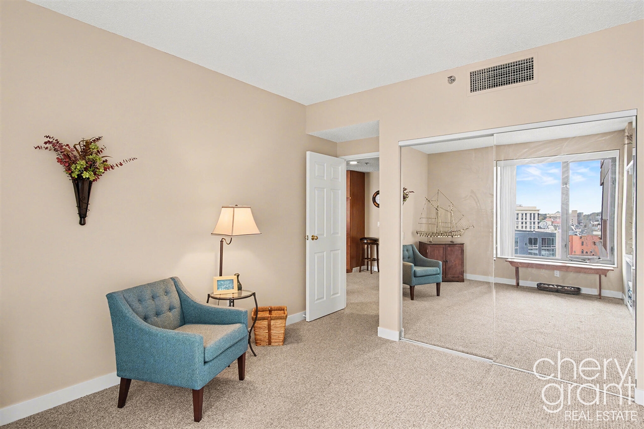 158 Campau Circle Property Photo 15