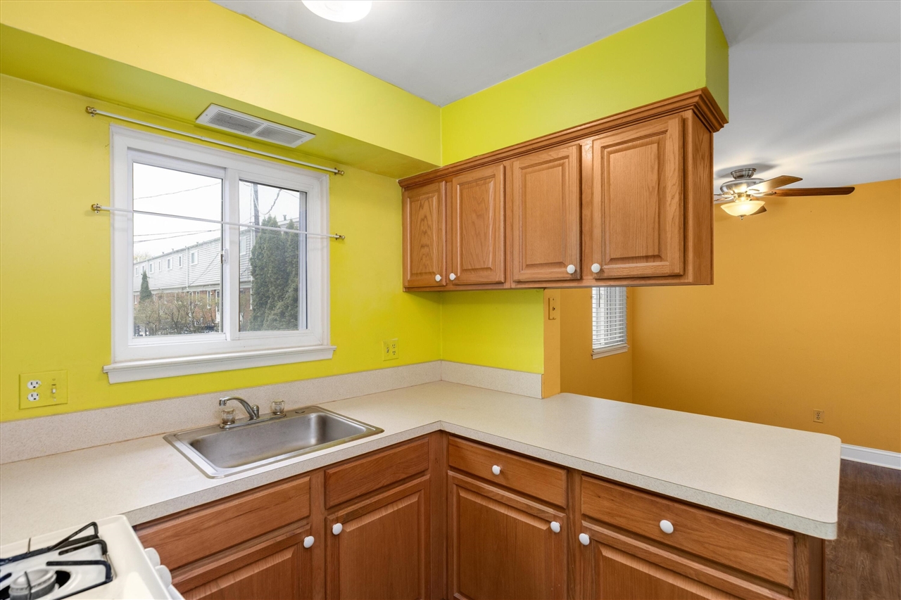 3045 Elstead Street Property Photo 8
