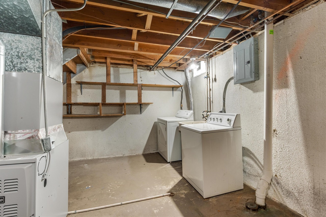 3045 Elstead Street Property Photo 17