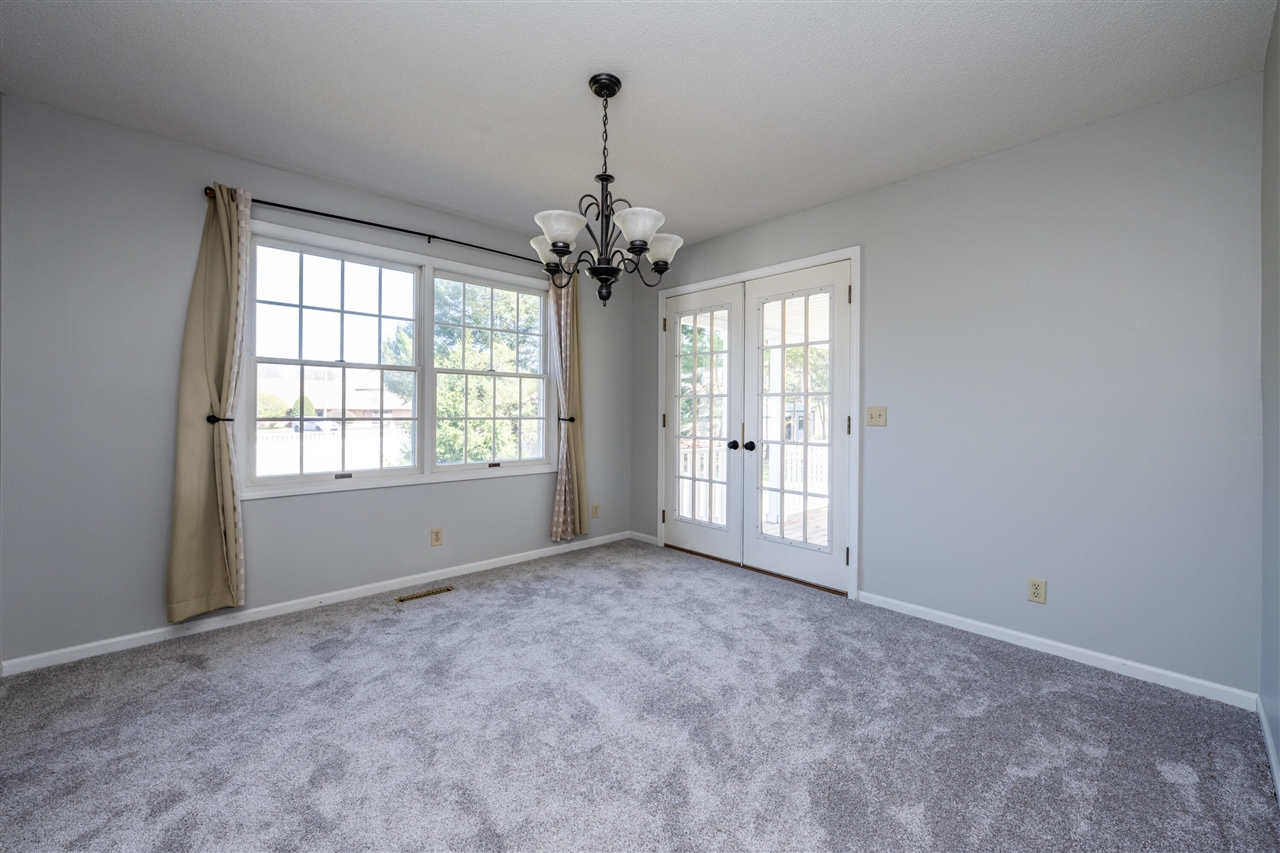 1375 Catherine Circle Property Photo 7