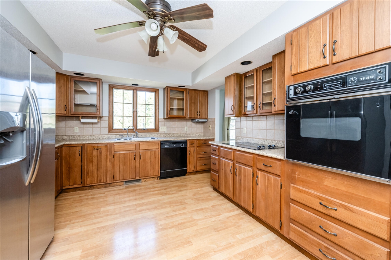 1375 Catherine Circle Property Photo 12