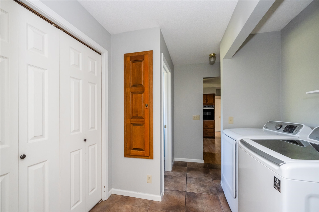 1375 Catherine Circle Property Photo 15