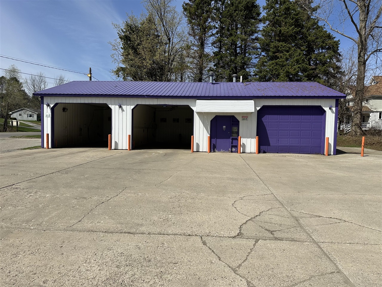 556 N State Property Photo 2