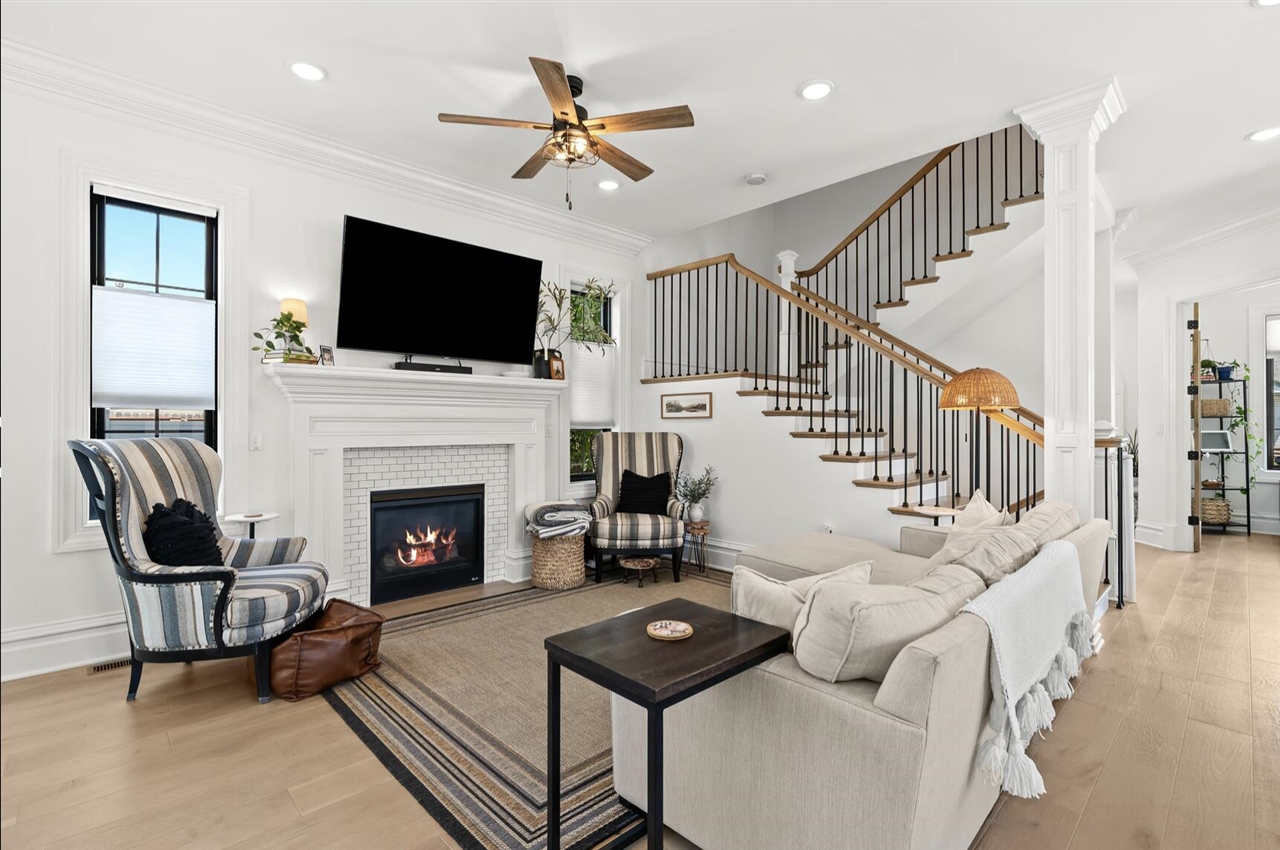1886 Henrietta Street Property Photo 6