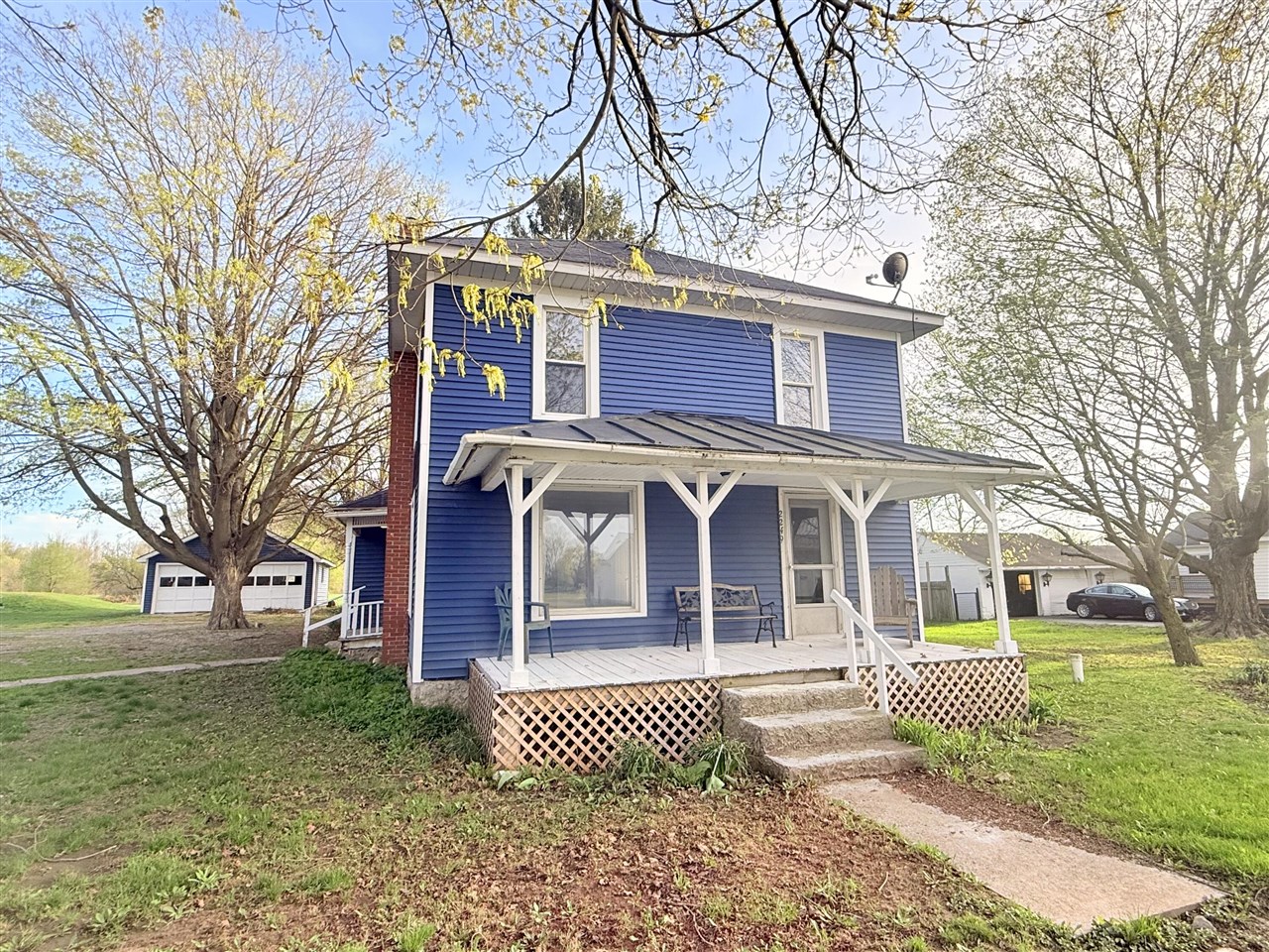 2249 E Montgomery Road Property Photo 3