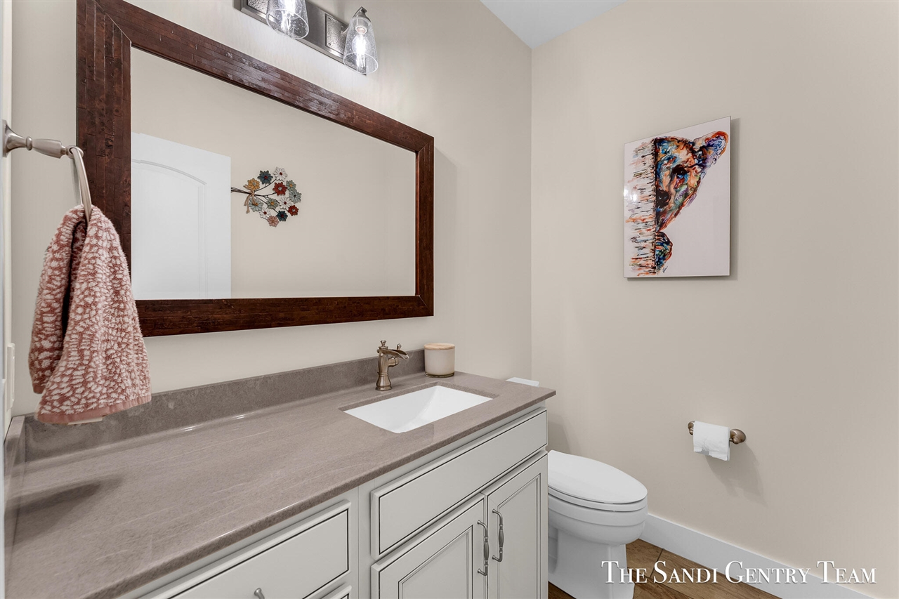7 Circle Drive Property Photo 36