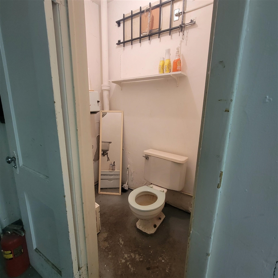 2712 Seventh Street Property Photo 5