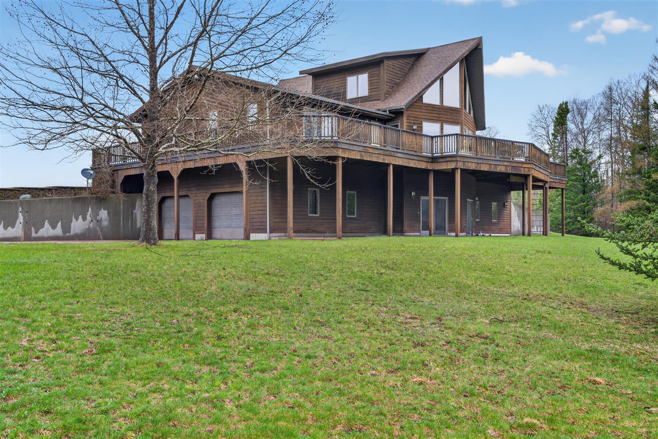 20200 Hibma Road Property Photo 1