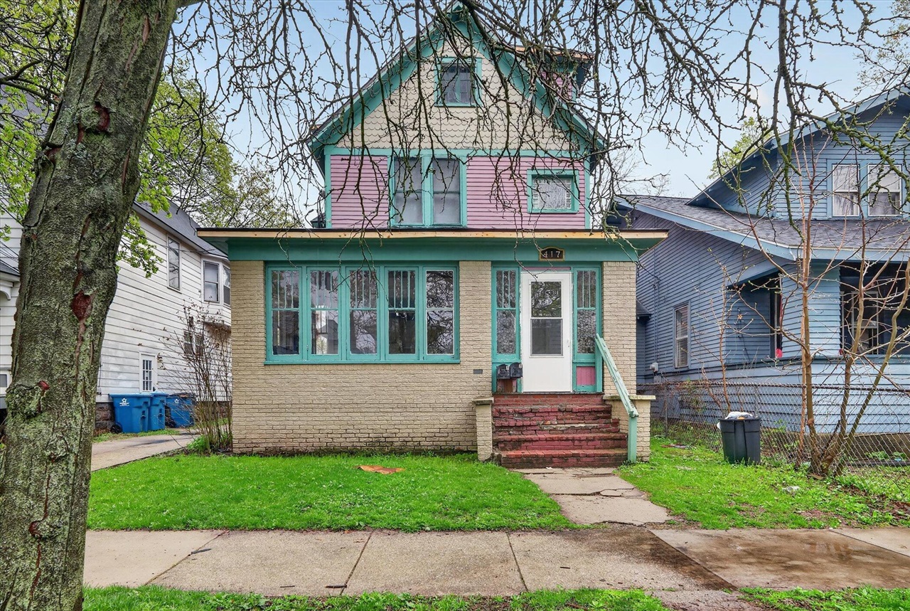 417 Locust Street Property Photo 2