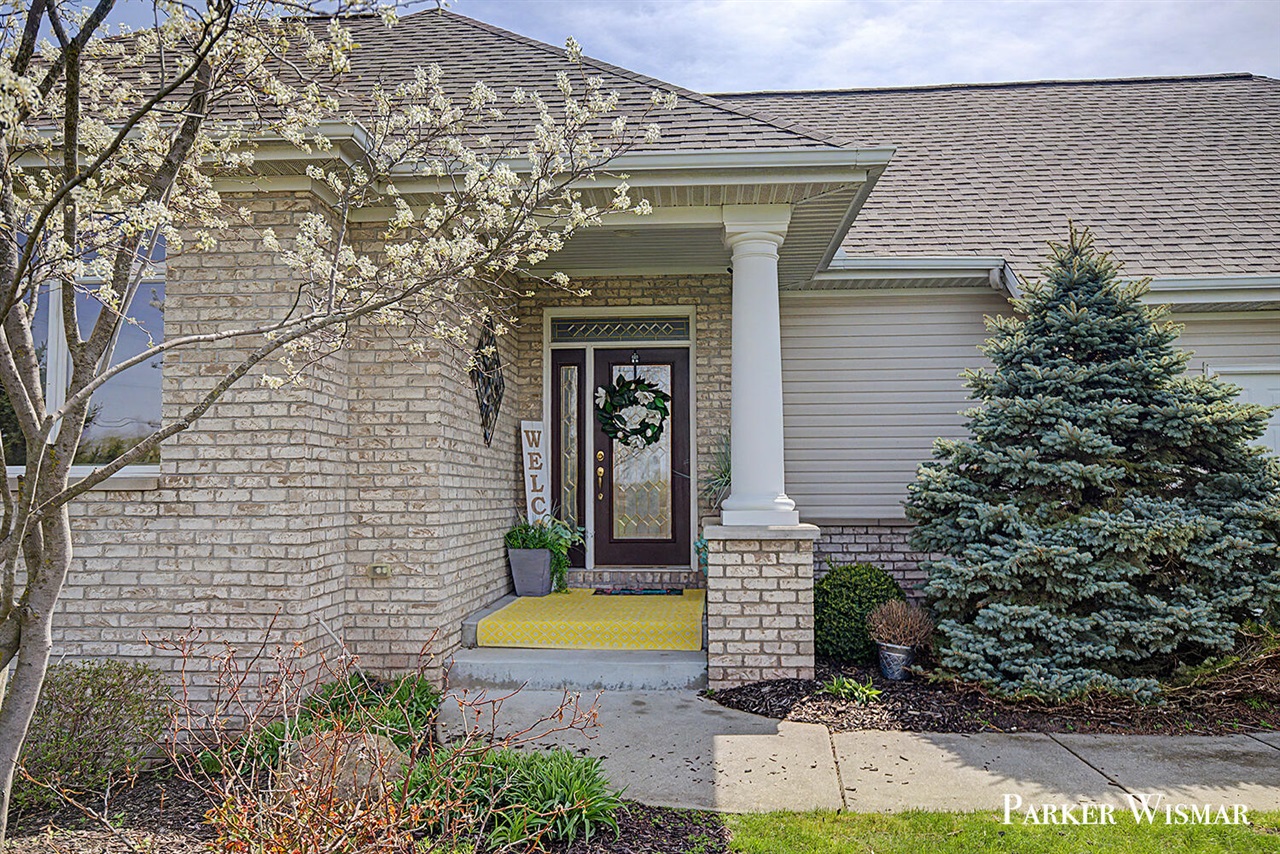 2661 Village Circle Property Photo 5